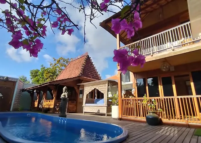 Lotus Guest house 3*